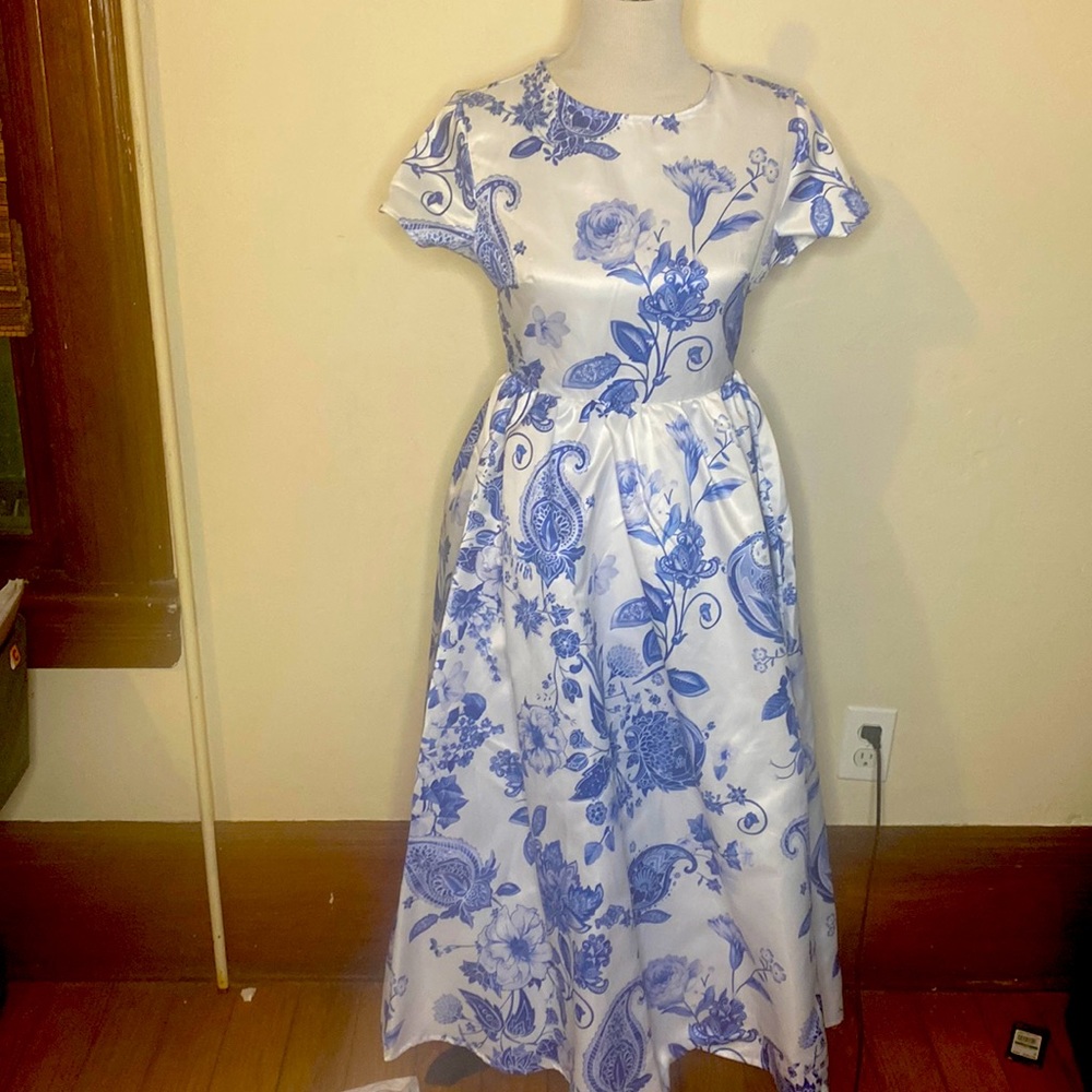 NWOT beautiful floral satin dress from Shein
